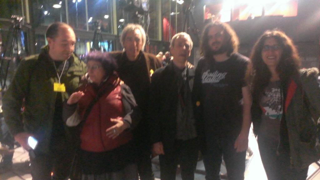 davidcompanyon's tweet photo. Amb @pernandobarrena @txeluiM #Bildu @antxonsanchezg #Anova @francescms @angelstomasgonz Al Born #RepublicaCatalana http://t.co/vIq6nfSiG6