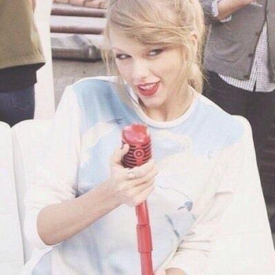 swiftiee1989's tweet image. my baby ✨💘