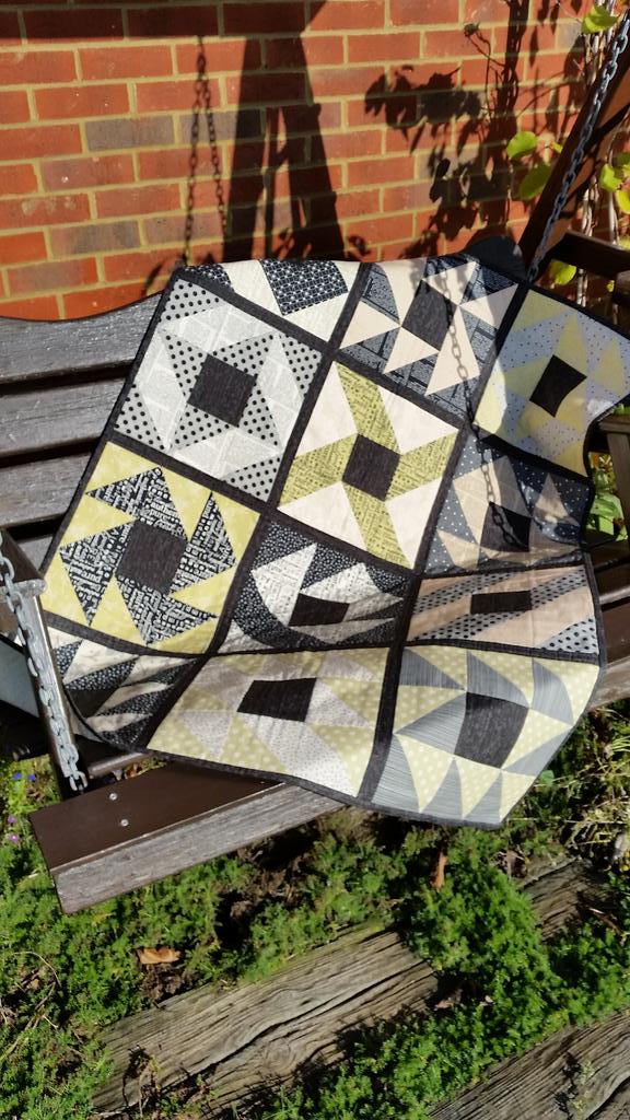 sezpayne's tweet photo. Playing with half square triangles using @SewSimplicity #easyangle acrylic #lovetoquilt #quilting http://t.co/rTupDw2nk6