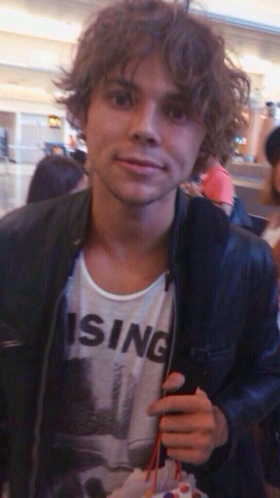 WW5SOSinfo tweet picture