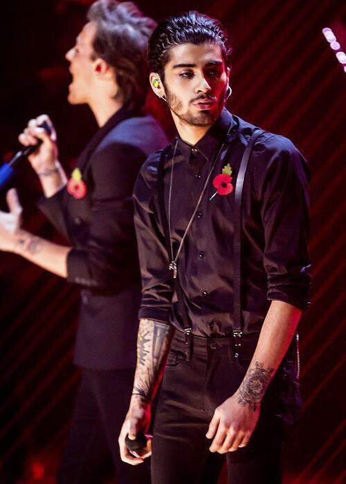 onedirectionBR's tweet image. Louis e Zayn no The X Factor UK hoje!