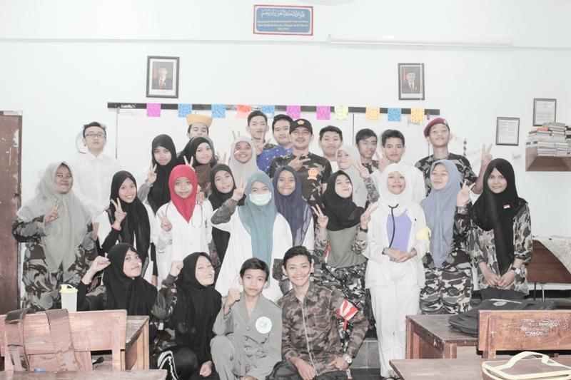 windaerista's tweet photo. #Greendayofheroesday @MANSurabaya @osismansby @alby_along @IlmaYanfa @elgarahm http://t.co/5cajGC0LdO