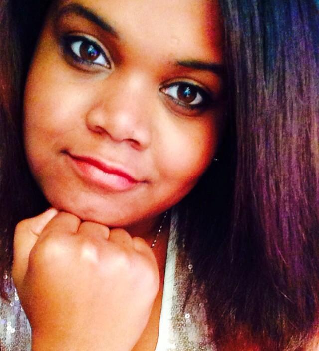 thatsrach's tweet image. I took these pictures within minutes of each other yet my hair color looks so different? #anglesareeverything