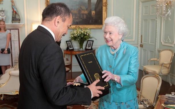 A big happy birthday to Sir Jerry Mateparae! Shown is The Queen and the GG during his 2011 knighthood 