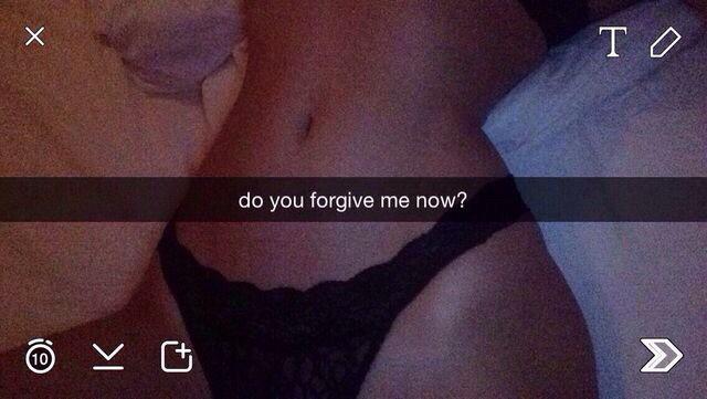 leslynoemi_'s tweet image. if we're dating..