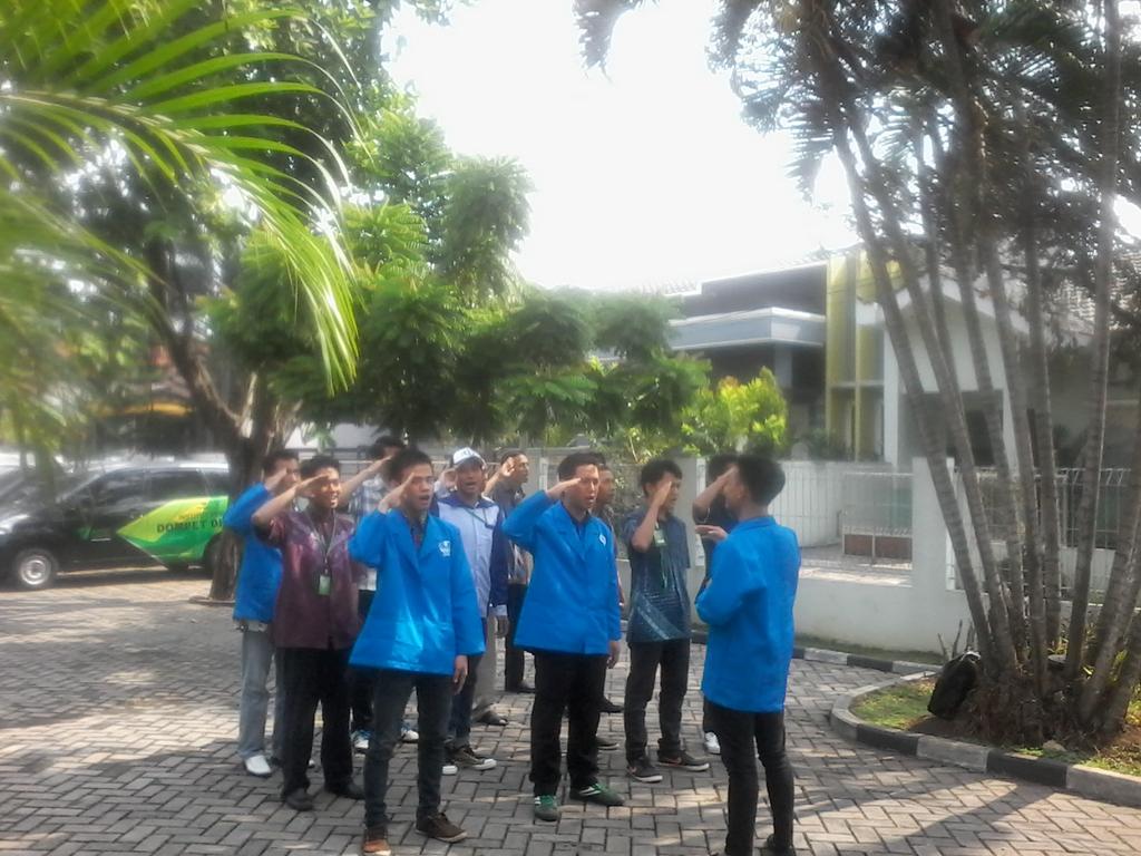 zaidinsidik's tweet photo. "@IKDompetDhuafa: Selamat Hari Pahlawan untuk para #Pegiat Kemandirian cc @Dompet_Dhuafa @verry_IKDD @newspendidikan http://t.co/pi6D5O9cXR"