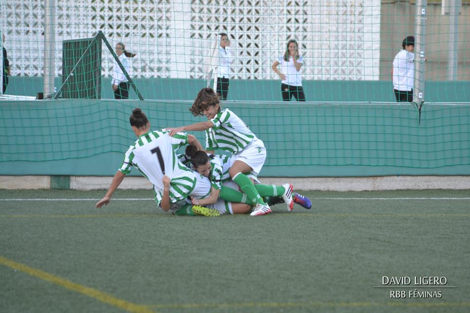 AteneasDiario's tweet photo. Así ha ido la jornada 8 en el GIV de Segunda, que deja al @rbbfeminas líder con 24 puntos http://t.co/w5EZEN0xq3 http://t.co/nr72QC1qVX