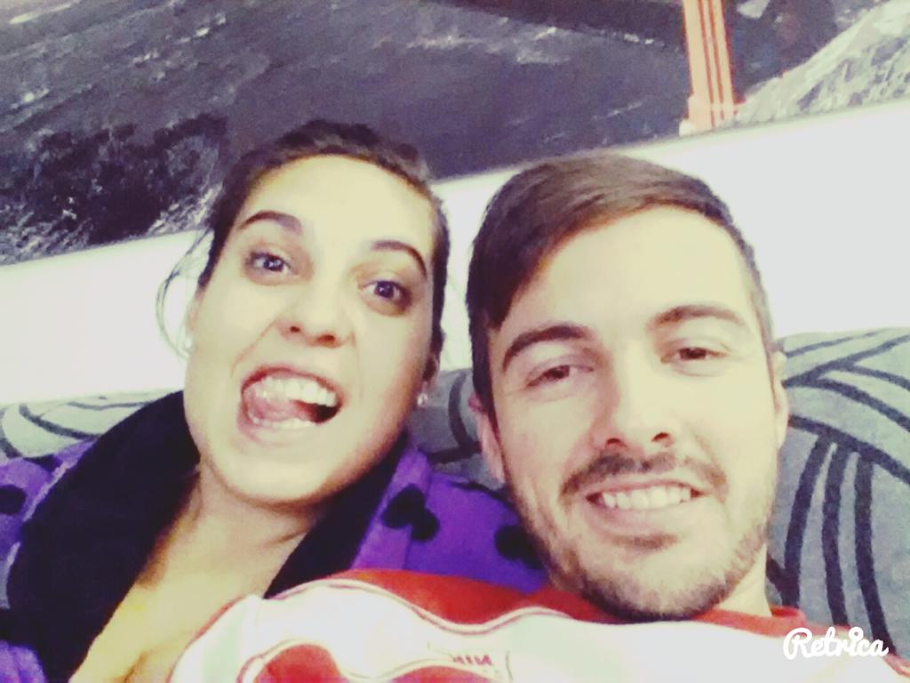 xexi_2's tweet photo. #DBT6GH15 pasando la noche con mi vida @rocirb91 http://t.co/6D2kBIoK4T