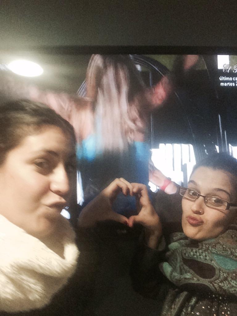 SaraBPR's tweet photo. Viendo #DBT6GH15 http://t.co/4JU8dDU2zs