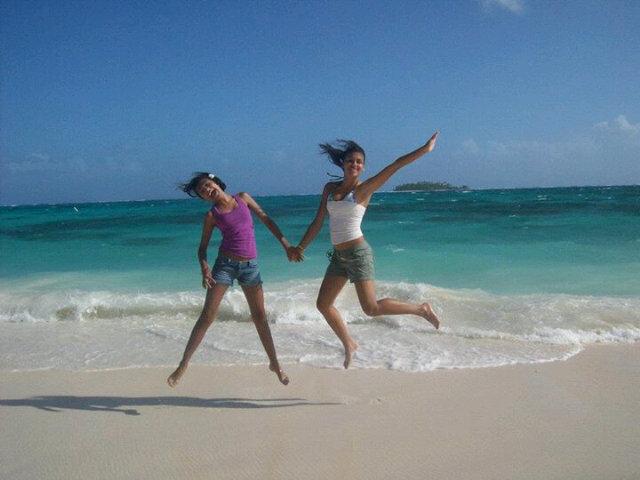 natikduke's tweet photo. @malejita_1D. Quiero Una Foto asi en Dubai☺ necesitamos vacaciones Yaaaaa! http://t.co/idM1qLI6y7