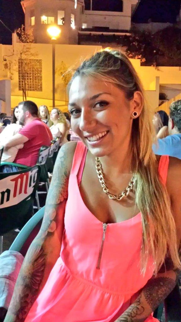 christian_bcn's tweet photo. RT si quieres que se quede PAULA  

FAV si quieres que salga PAULA 

#gh15 
#gh24h
#GHDirecto 
#DBT6GH15 http://t.co/9T9h2hlpCM