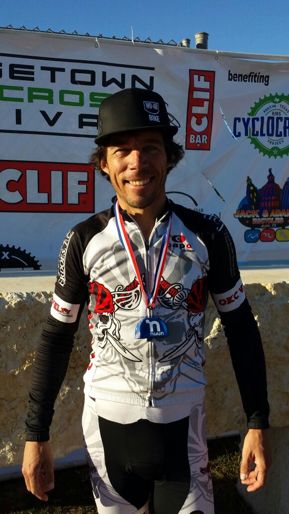 rothetraining's tweet photo. RT athlete Paul Bonds takes the WIN in Sunday's #georgetowncx P12's race! #txcx http://t.co/avbFV1bvNt