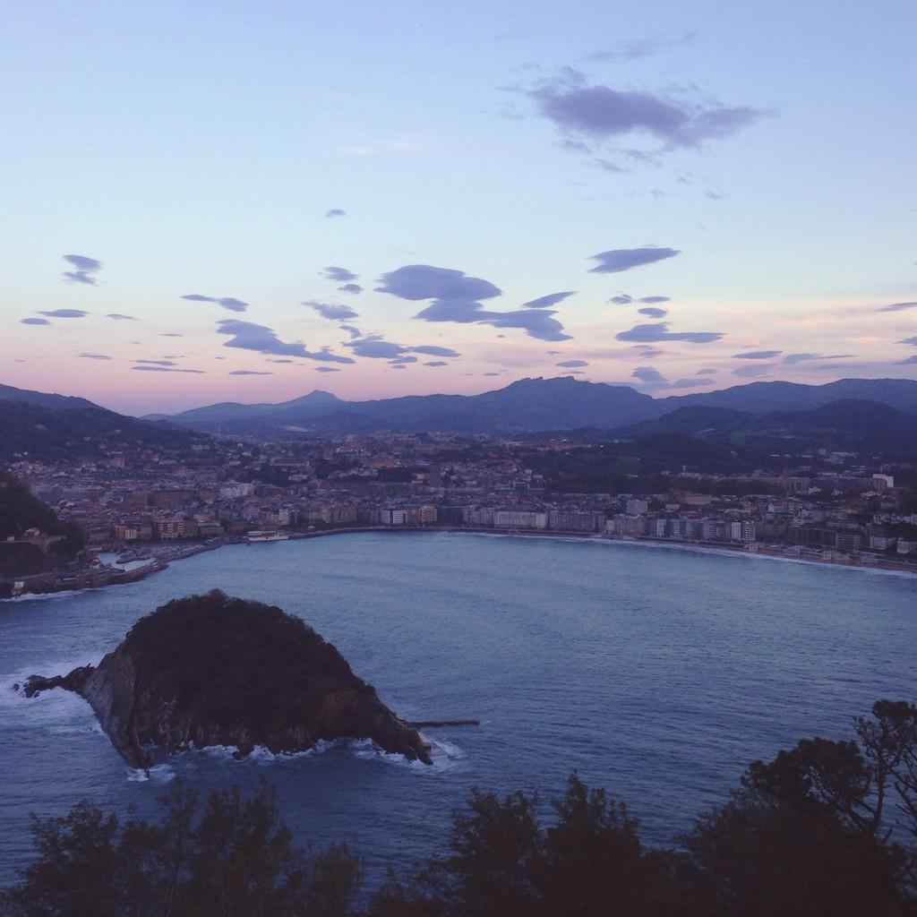 Ayto_SS's tweet photo. RT @silvia_ruchi: Agur a un fin de semana espectacular. #SanSebastian #Behobia #Behobiasansebastian #behobia2014 http://t.co/t5usFu9mLm