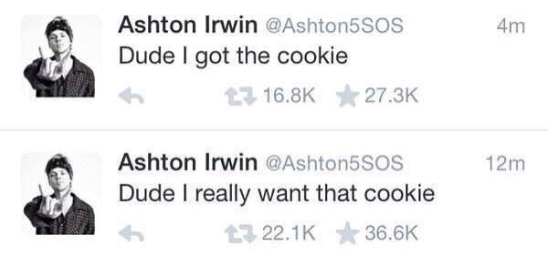 5SOSBrazil's tweet image. Never give up on your dreams :) #vote5sos