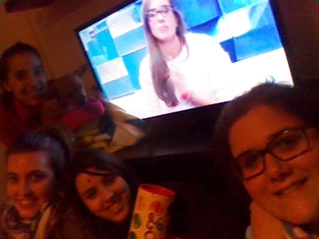 Miriam91_AC's tweet photo. #DBT6GH15 aquí va nuestro cacho selfie bonico :) http://t.co/eeSqzjFqU1