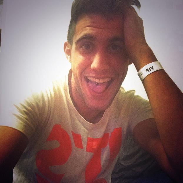 xule10's tweet photo. Más que feliz 😃😃😃😃😃😃😃 http://t.co/JTAbKjZfQs