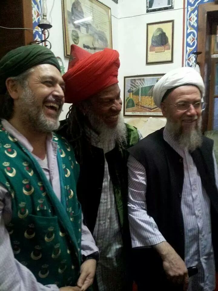 ShaykhRashied's tweet photo. Salaams one of my favorite pictures I miss my shaykh dearly, but when I'm with his blessed sons it refreshes my heart http://t.co/vC0vkiZ2hM