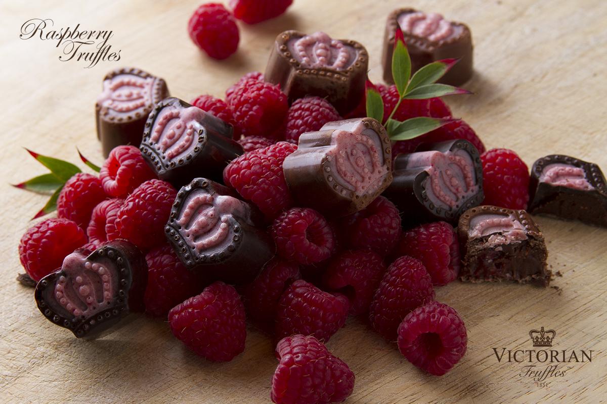 VictorianTrufls's tweet photo. #foodporn because raspberries &amp; chocolate are always appreciated. http://t.co/UGaTnzlYd3