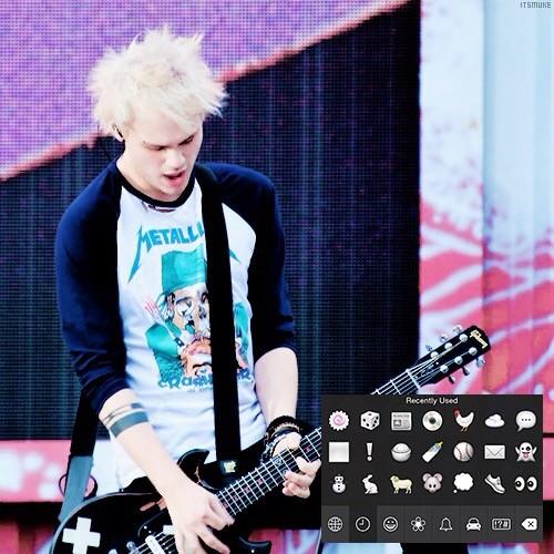 ImNachoPrincess's tweet photo. #vote5sos http://t.co/QTmu837tD4