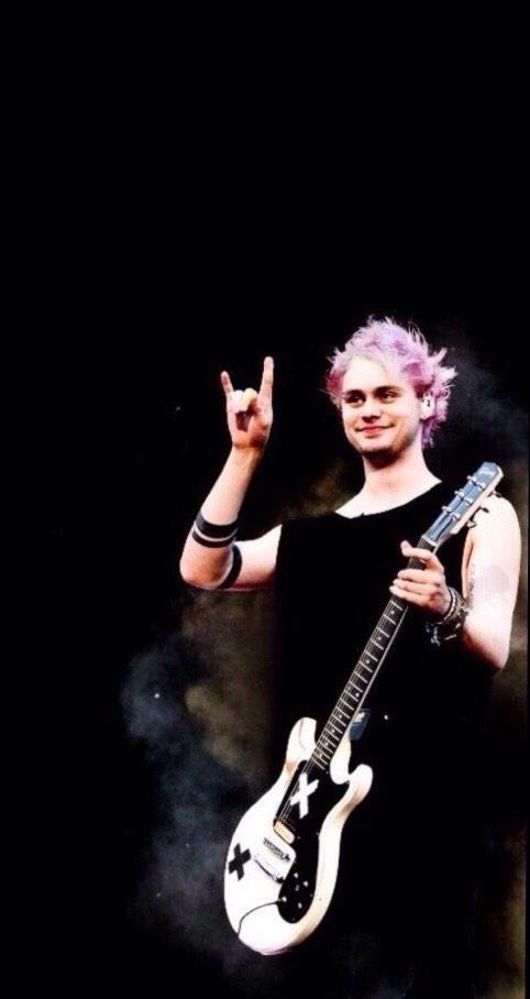 ImNachoPrincess's tweet photo. #vote5sos http://t.co/lT0NwsGBnR