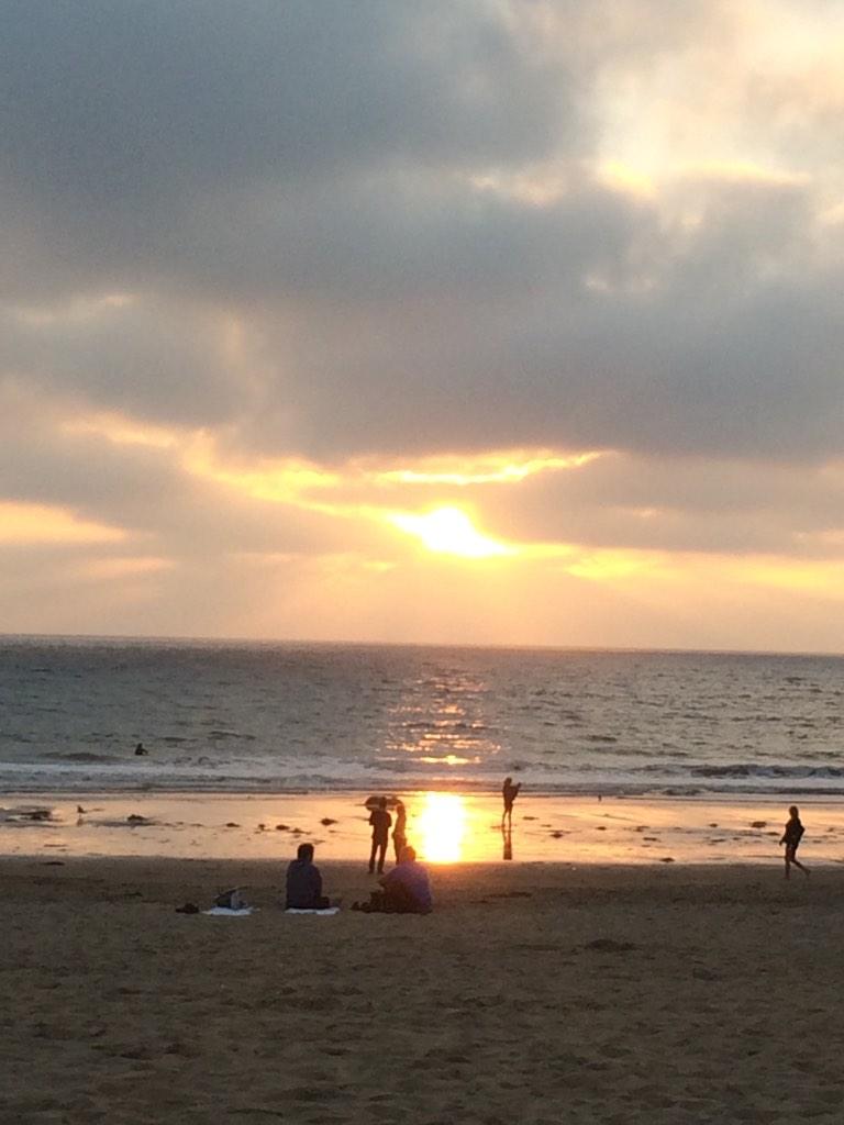 CancelloVenice's tweet photo. It's gonna be a good one! #skyfire #theperfectclose @Venice_Sunsets @re_johns http://t.co/HG7ndRQivG