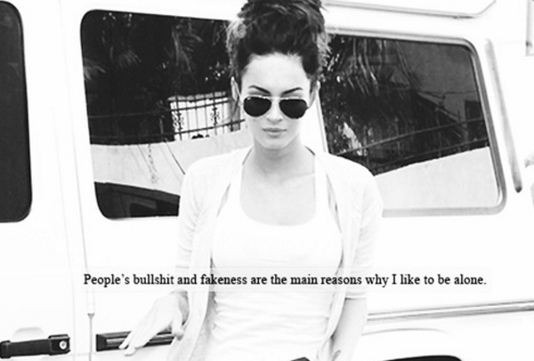 GirlsNoteBook's tweet photo. Why are you always alone? http://t.co/SA6YjpiLtR