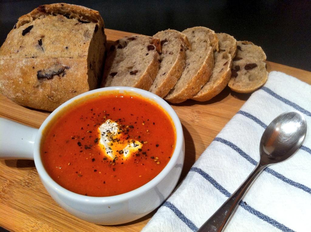 glo_chao's tweet image. Homemade tomato soup &amp;amp; @humblebread &apos;s fantastic olive sourdough = perfect ending to a chilly Fall day #ComfortFood