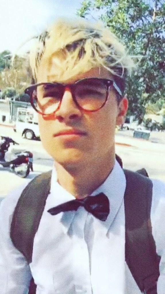 pinklemcnade's tweet photo. #mce ?¿ http://t.co/Tb6yR74yKo