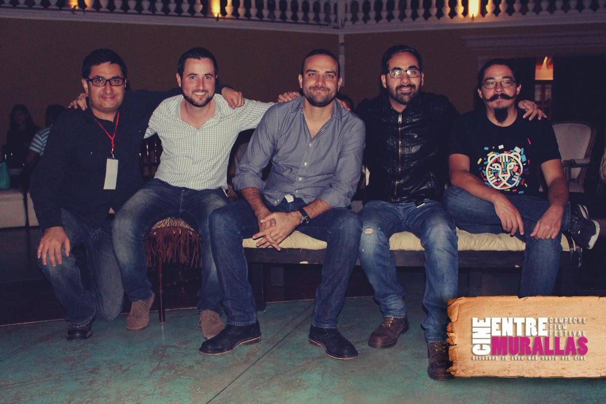CampFilmFest's tweet photo. Nuestro jurado y directores invitados presentes en la ceremonia de premiación #CFF2014 http://t.co/HkK18UWNjT