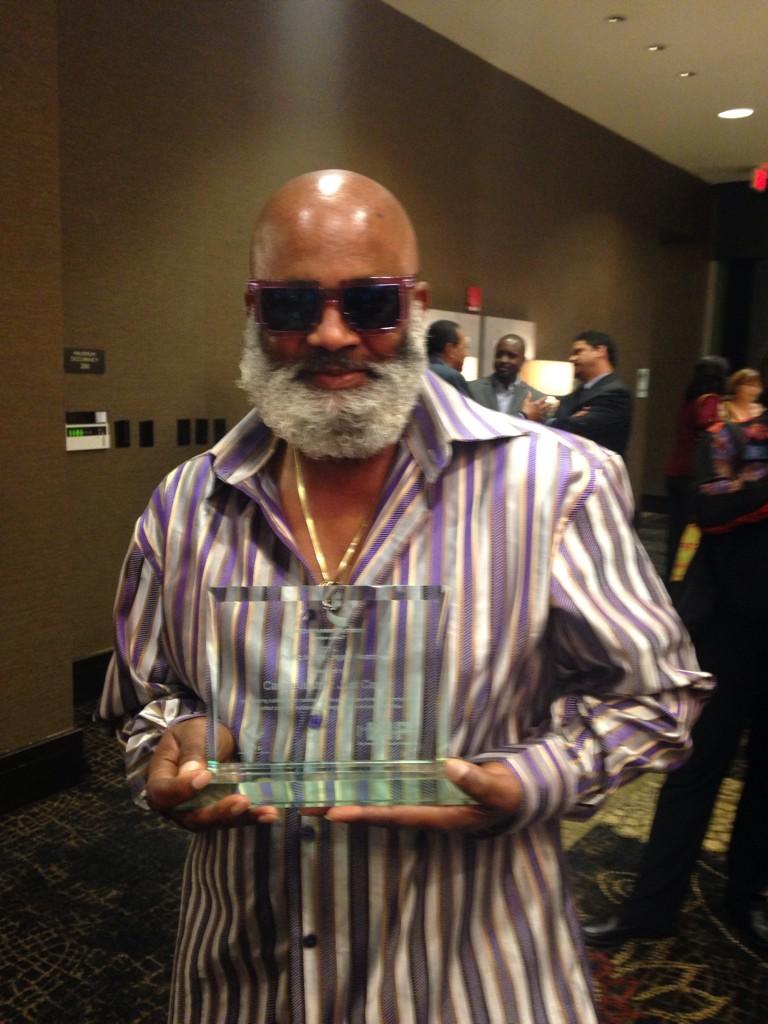 CausaJusta1's tweet photo. #BlacknBrownUnity Award! Thanks @CaseyGrants! Congrats to all our members whose bravery is the engine of change! http://t.co/rVacATQCmY
