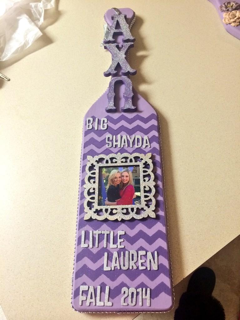 ShaydaNazifpour's tweet photo. Does my little know me or what?! 😍💜 #lilac #twitterlessLo http://t.co/TBftKbZ4GC