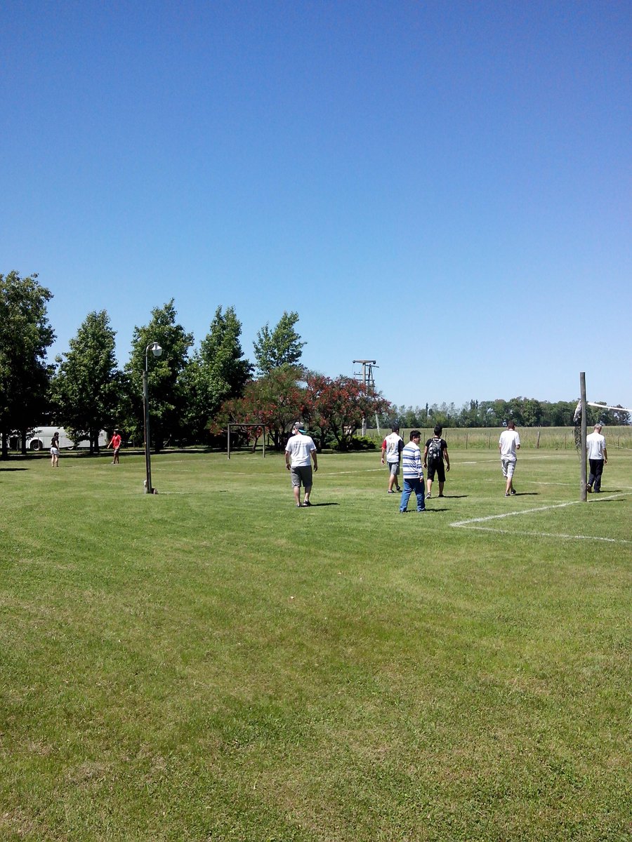 xmarcos's tweet image. Programadores asimilando una cancha de fútbol #PHPConfAr