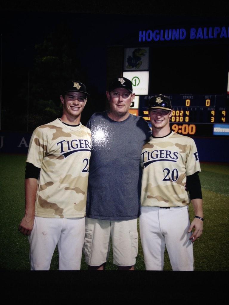 ChazzRobinson26's tweet photo. Normally it's the parents that say they're proud of their kids, but I'm so proud to be one of yours. http://t.co/2MbwbQJeZV