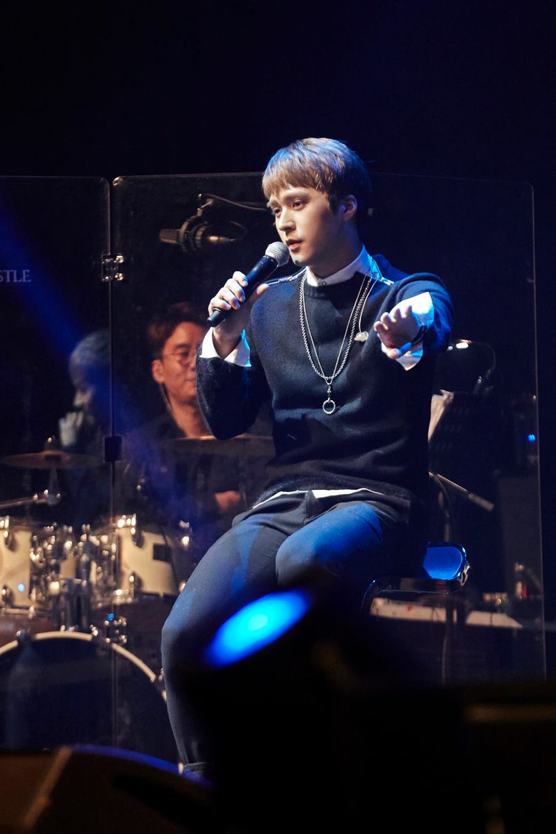 woonieland's tweet photo. #BEAST UNPLUGGED CONCERT  #손동운 http://t.co/FFC5ri2Epv http://t.co/c2HGKsE3R0