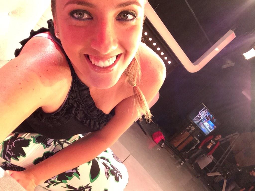 joannabolona's tweet photo. Ya en el studio #BP12 😉❤️🏇⚽️!!!!! @Frec_Latina http://t.co/qvoW46Y0me