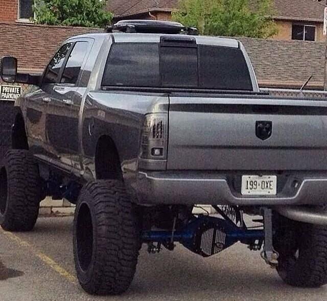_LiftedTrucks_ tweet picture