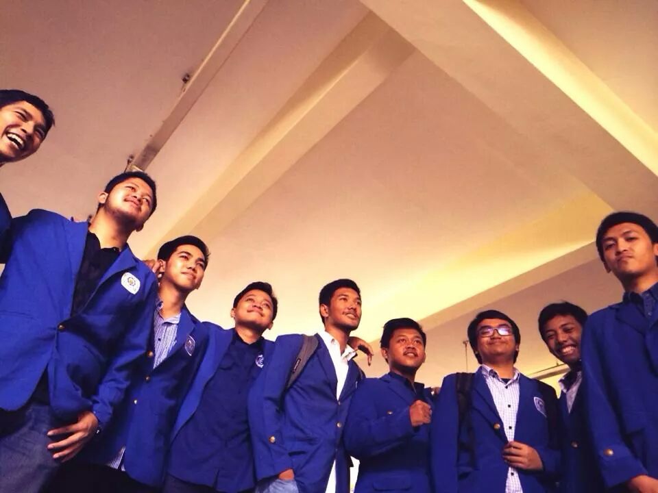 HMTI_ITS's tweet photo. Ini almamater ku untuk #Aku10Nopember @ITS_Surabaya #RiseOfUnifier http://t.co/cKPQUbZDCr