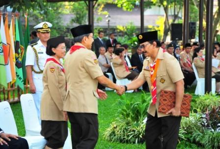 kwarnas's tweet photo. Bangsa Yang Besar adalah Bangsa Yang Menghargai Jasa Pahlawan, Selamat Hari Pahlawan, 10 November 2014 http://t.co/URnQbmtC2M