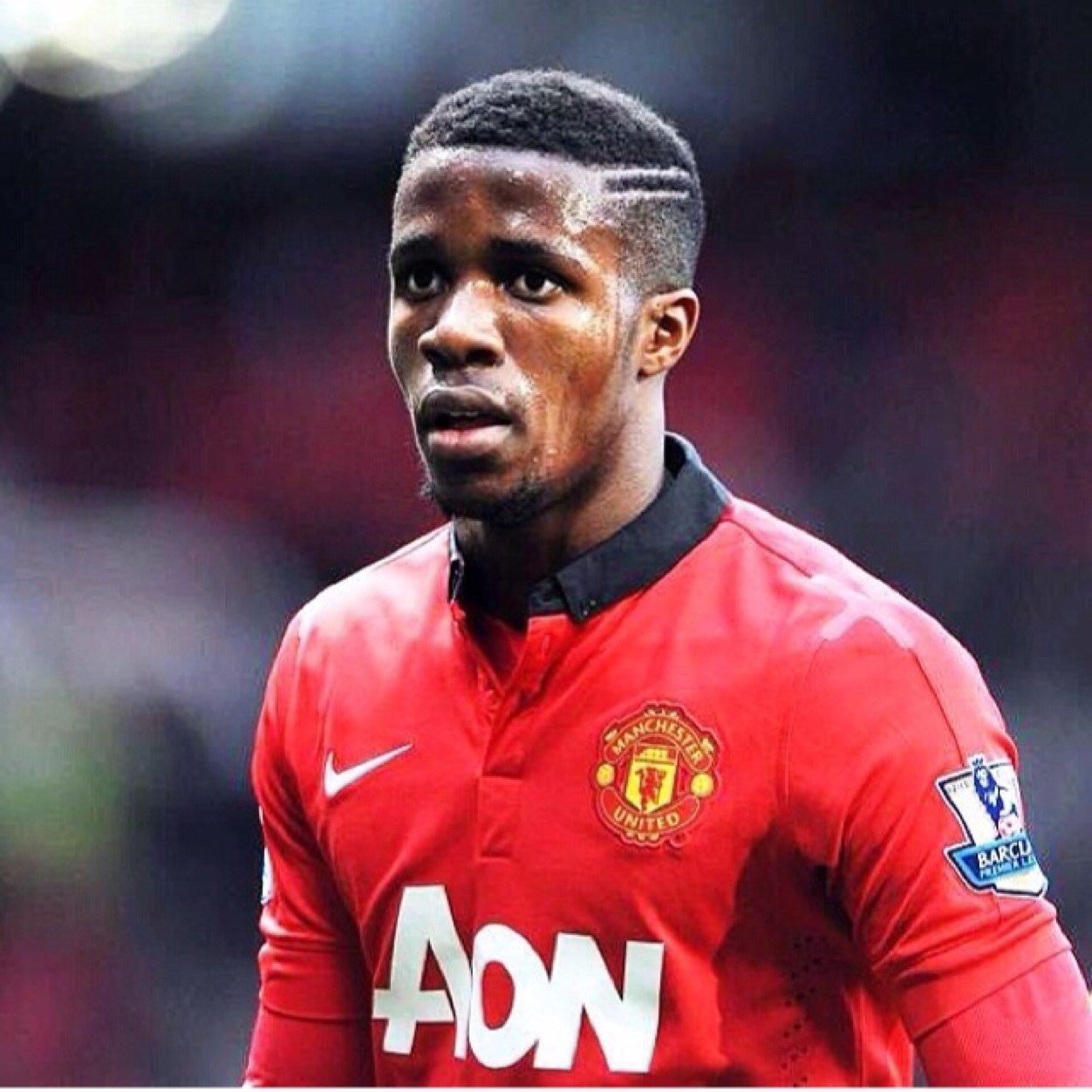  1992 | Wilfried Zaha membrojol di kota Abidjan, Pantai Gading. Happy Birthday! 