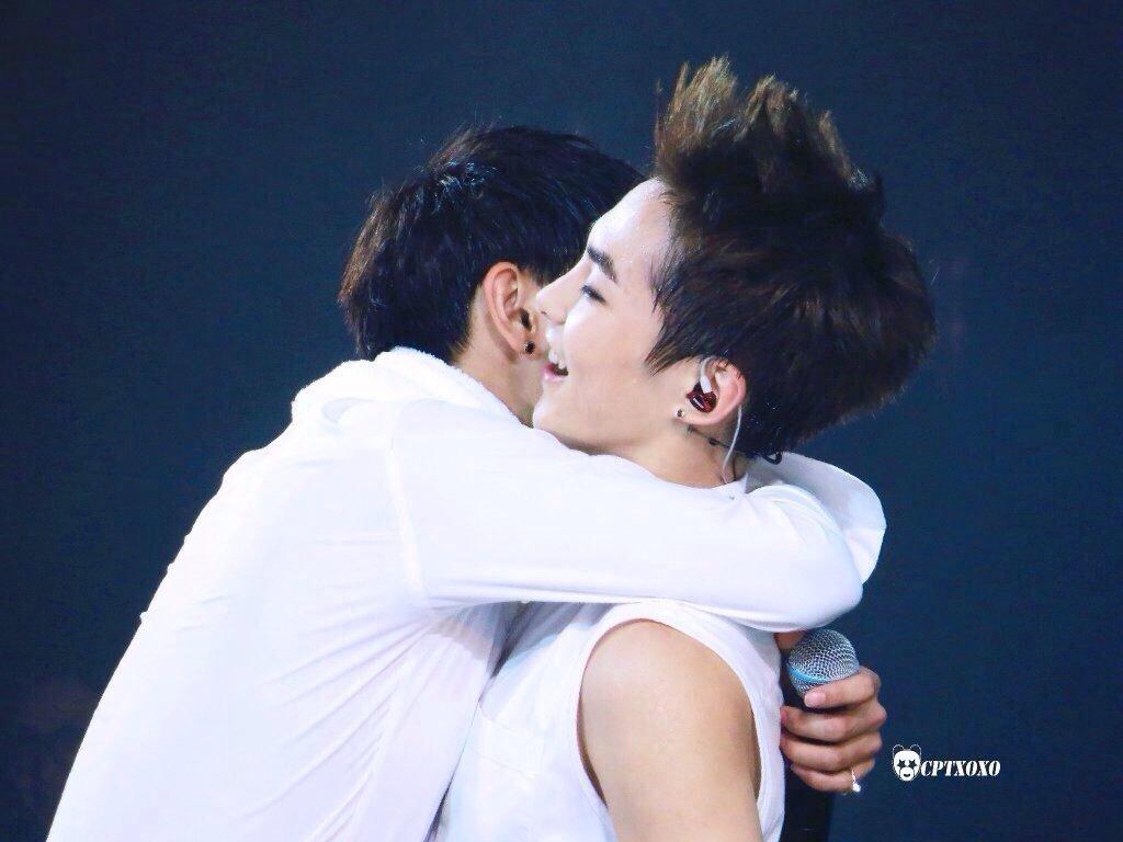_parinkpinnk's tweet photo. ฮุนหมินก็ดี ไคหมินก็งาม เทาหมินนี่โคตรดีงาม เลือกไม่ถูกเลยค่ะ☺��💕 #เธอมีเหล่าเกาส่วนเรามีไค #อยากคบกันมาก #รักกันก็มาก http://t.co/LUAZh9eSoe
