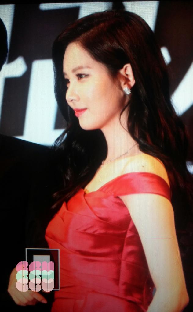 [OTHER][10-11-2014]SeoHyun tham dự buổi họp báo cho vở nhạc kịch mới của cô "Gone With The Wind" - Page 2 B2EAjyhCcAAb1Ey