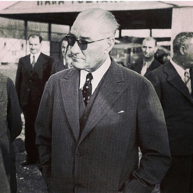 HMAromaterapi's tweet photo. Atamızı saygıyla anıyoruz... http://t.co/SktQjWkFUp