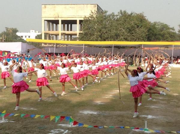 Priya2518's tweet photo. Sports Day fucntions http://t.co/dJxHc0pT9h