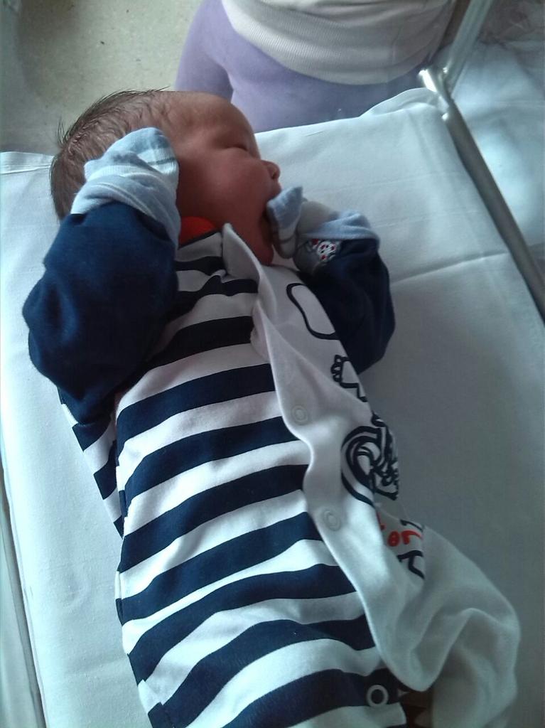 88Morell's tweet photo. Si.mi http://t.co/BbLNg9bwyl.precioso.que.bajen y.me.lo.digan..cosicas que te alegran.la.vida http://t.co/y17ujxsVka