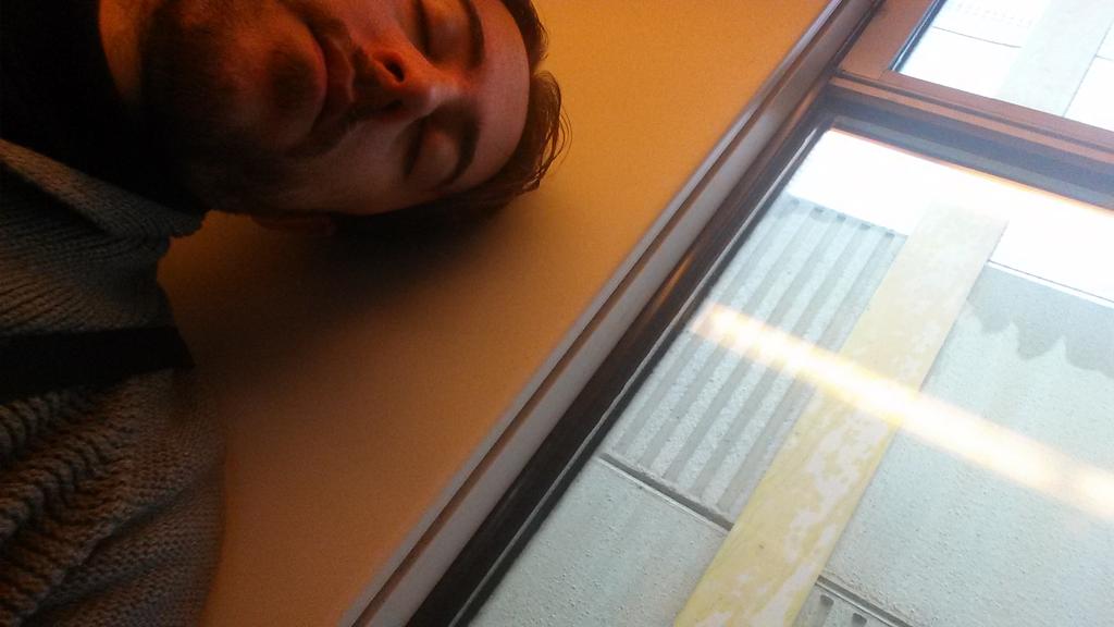 In viaggio verso Imola per intervista #SkyClassica e per registrare #Beethoven. Con poche ore di sonno, ahimè... :(