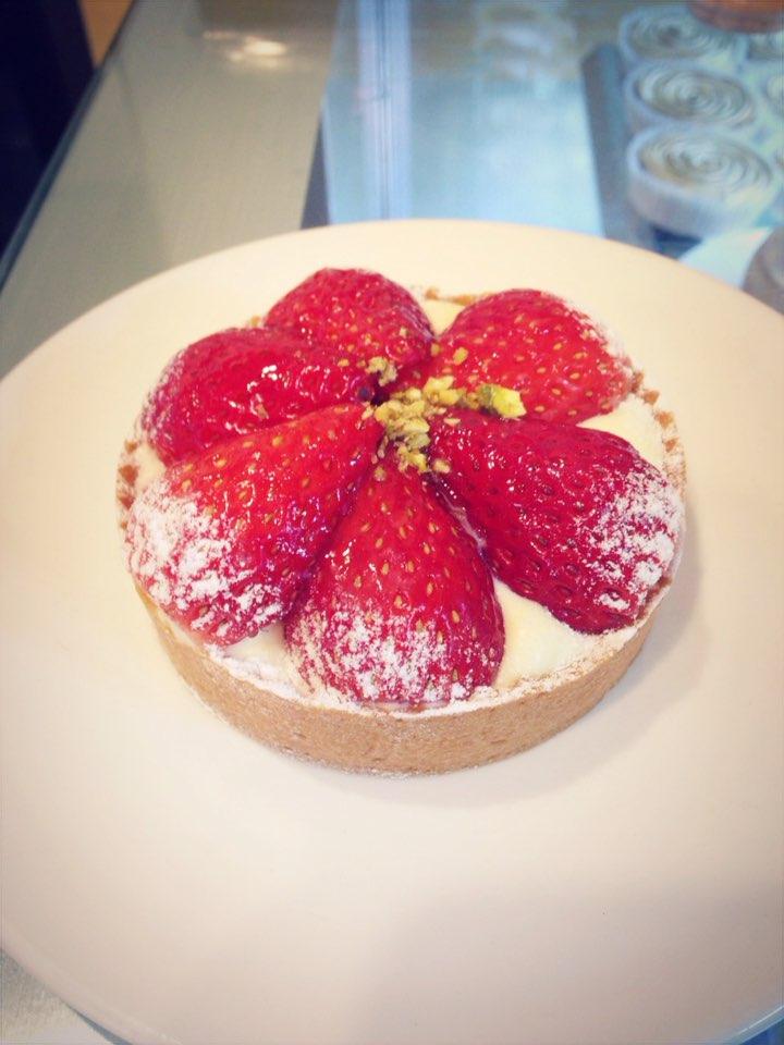 짜잔~여러분~~우리 오쁘띠베르에 딸기타르트가 돌아왔어용!(≥∀≤)/ 오쁘띠베르 생과일타르트 많이많이 사랑해주세용~~(づ_ど)