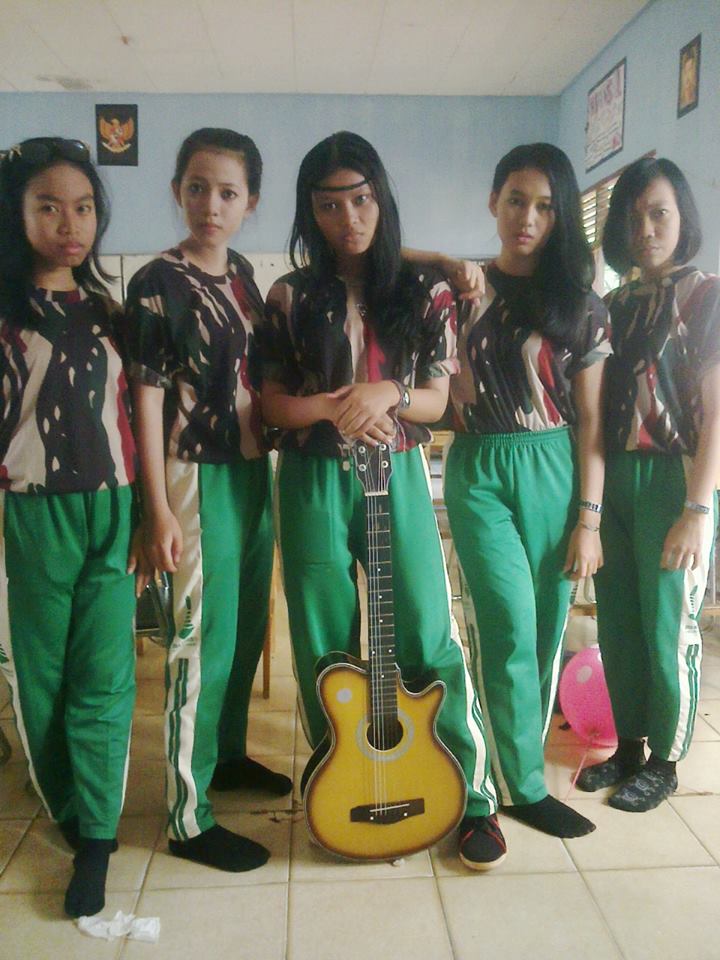 CCS (lagi) <a href="/Dahliiiaaa/">Dahlia</a> Boss nyaa :v w/ @Rduhita_ @sausanova <a href="/RikaaSafitrii/">RikaSafitri</a>