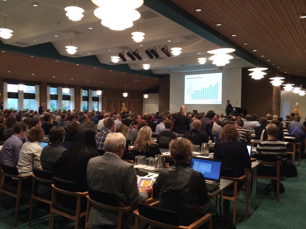 leanna_laughlin's tweet photo. Over 280 attendees at the opening Keynote for the first day of #bentleyuserdk14 #bentleyug http://t.co/lSkly4MAsm