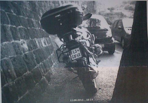 Po več kot letu dni je Janez Perše dobil opomin pred izvržbo, ker ni plačal parkirnine. Raziskujemo ozadje.