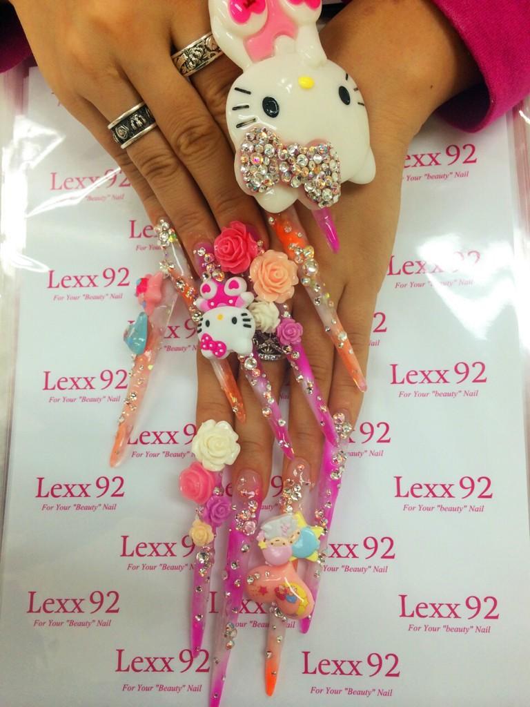 はるたむ در توییتر ネイル変えたʕ W ʔ 久々の3枚maxの10cmネイル 鬼シンプルで長さと ベース重視だよん デコキティちゃん飼ったの Http T Co K6jvxgfggb